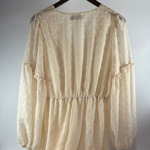 Carly Jean Los Angeles Ivory Long Sleeve Dress - Picture 3 of 7